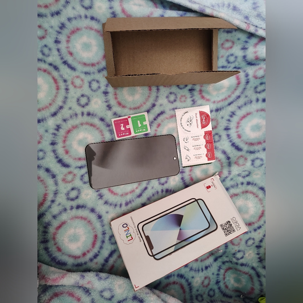 iPhone 14 pro Max privacy screen